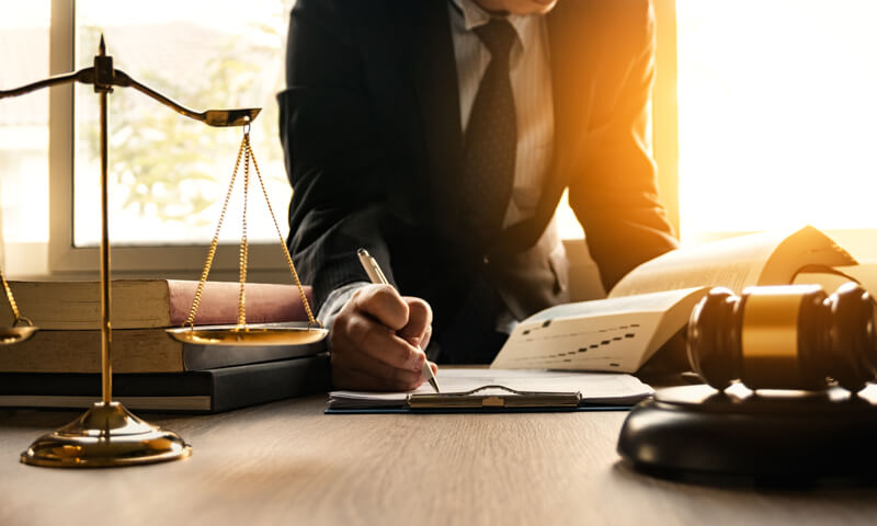 LEGAL ATTORNEY
