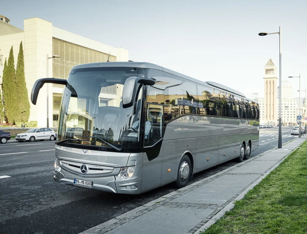 50 seater coach