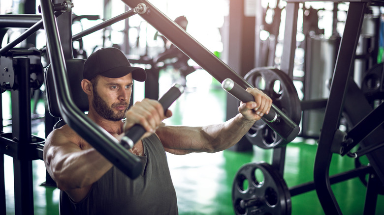 hammer strength machine