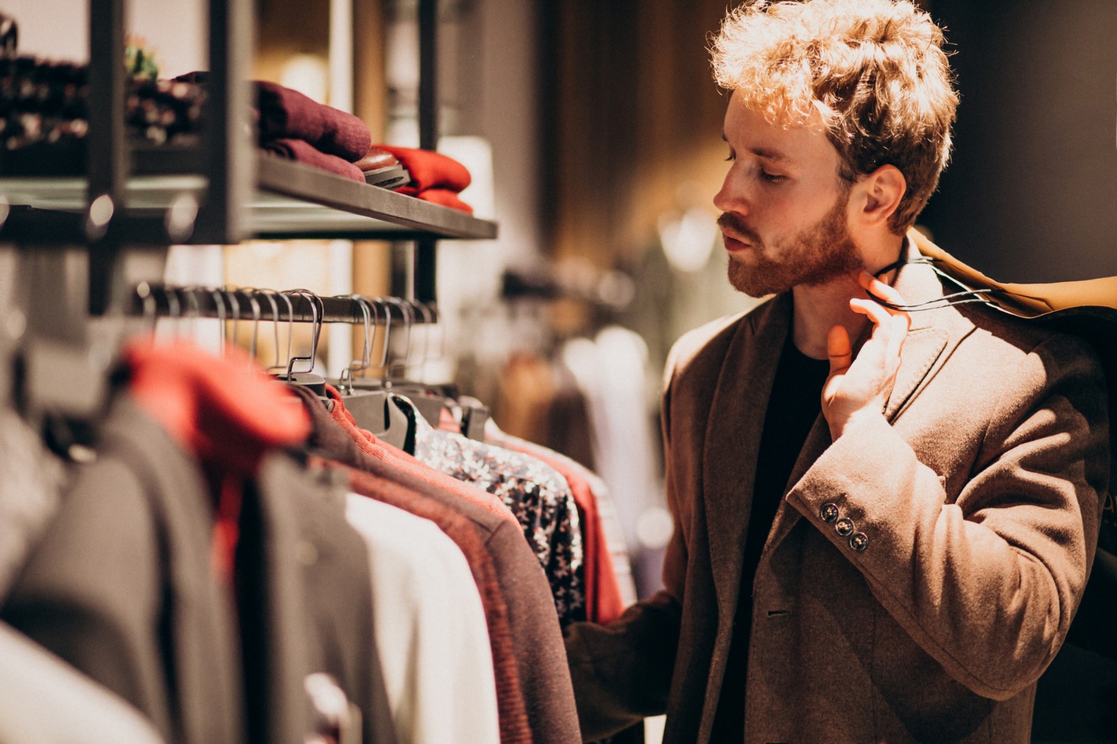 How to Find the Best Online Clothing Store for Men?