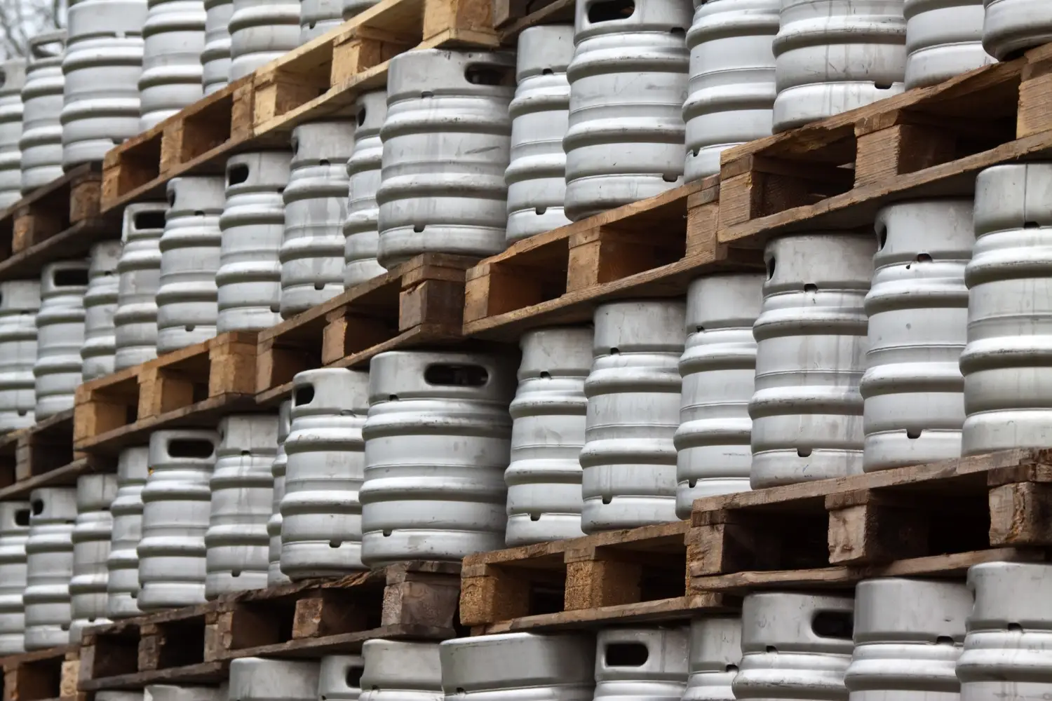 METAL PALLET MANUFACTURER