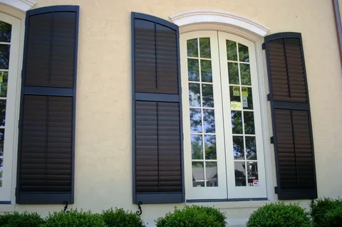 Professional Colonial shutters Installation Service In Palm Beach, Florida