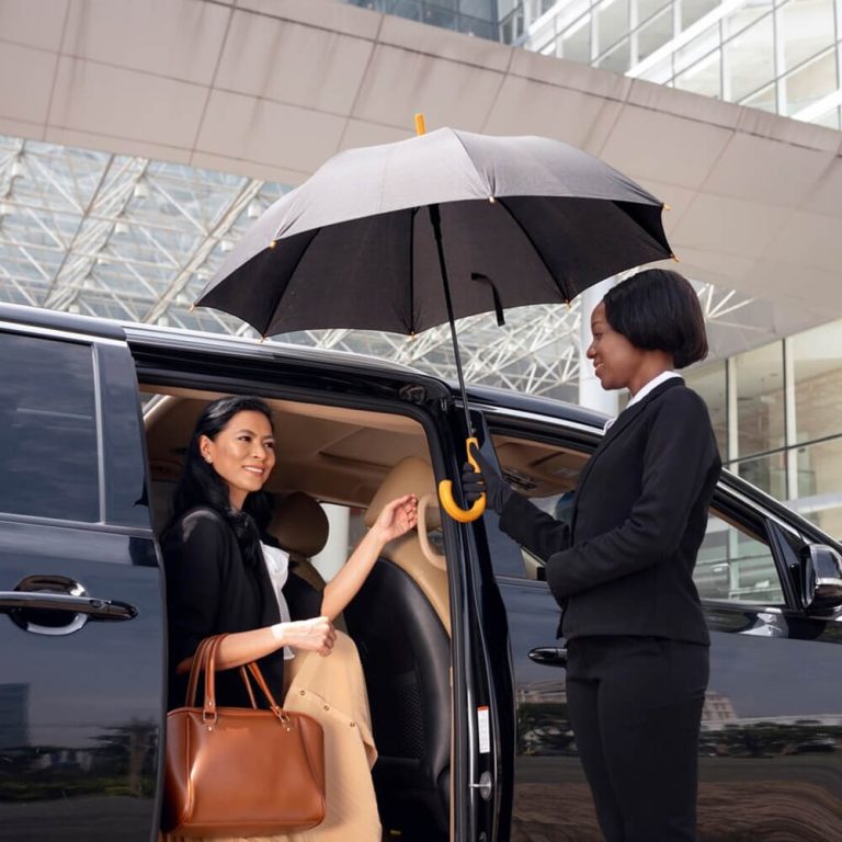 What Benefits Does A Limo Offer For Airport Rides?