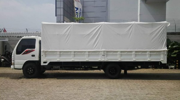 7 Ton Pickup Truck for Rent