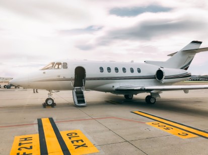private airplane charter in Dubai